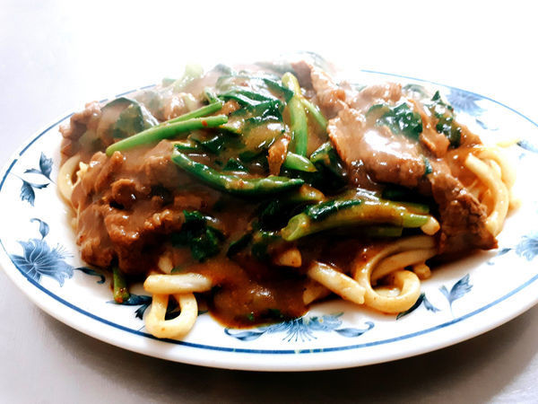 【基隆】三德沙茶牛羊肉店｜麵Q彈、醬香濃、肉細嫩