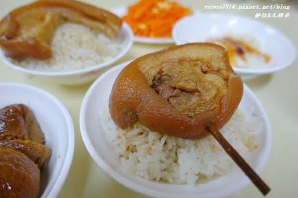 【彰化美食】阿添蛤仔麵+大桶爌肉飯♥到彰化不吃可惜的人氣美食~讓人懷念的好滋味