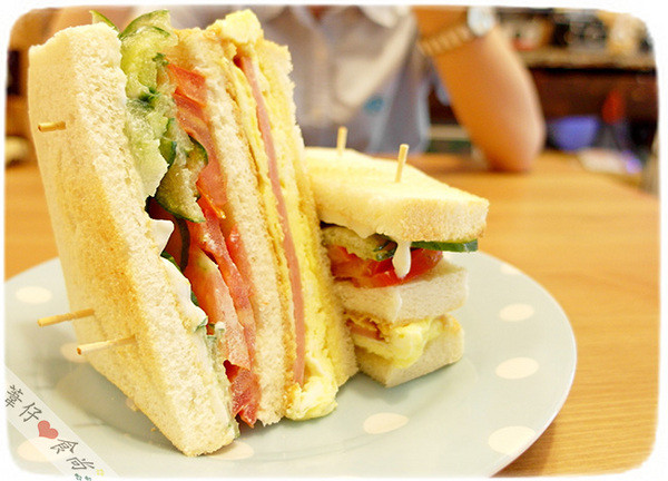 很有個人風格的198攝影X清爽三明治空間