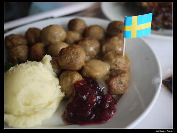 [宜家家居餐廳]這些人到底是來買傢俱還是特地來吃飯的ㄚ?