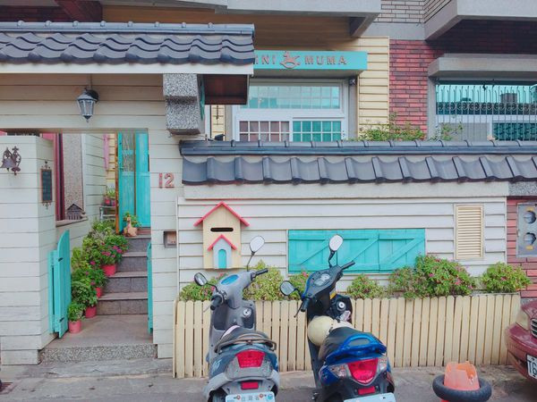 《桃園美食》少女怎能不愛!!!超夢幻少女心的用餐環境，草莓熱壓吐司好看又好吃♥♥