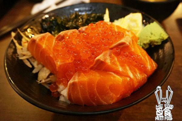 
【和食】台北大安 築地鮮魚生魚丼飯專賣店 肥厚鮭魚+鮭魚卵 CP值爆表便宜丼飯
