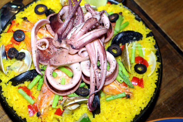 【江子翠站】隨意鳥窩異國創意料理~用料實在價格親民的西班牙料理/聖誕跨年大餐好選擇