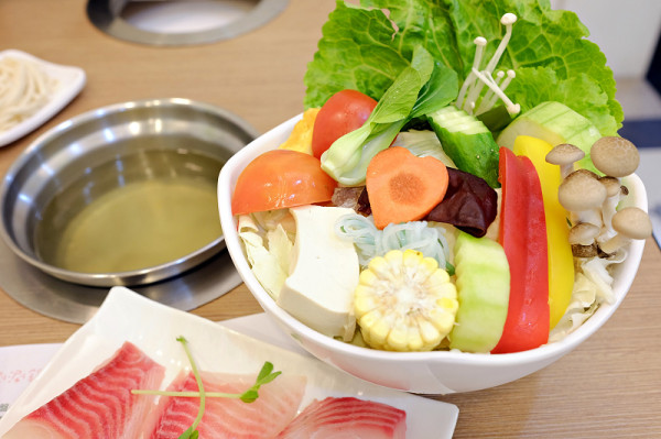 ［新莊區］：清淡湯頭蔬食生活☆鍋大郎精緻涮涮鍋