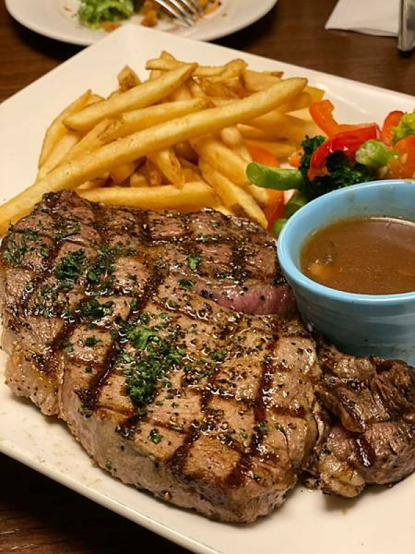 20210920@桃園TGI FRIDAYS 買肋眼送肋排蠻不錯的