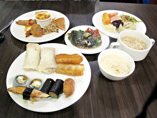 【台北素食】歐式素食吃到飽~長春素食