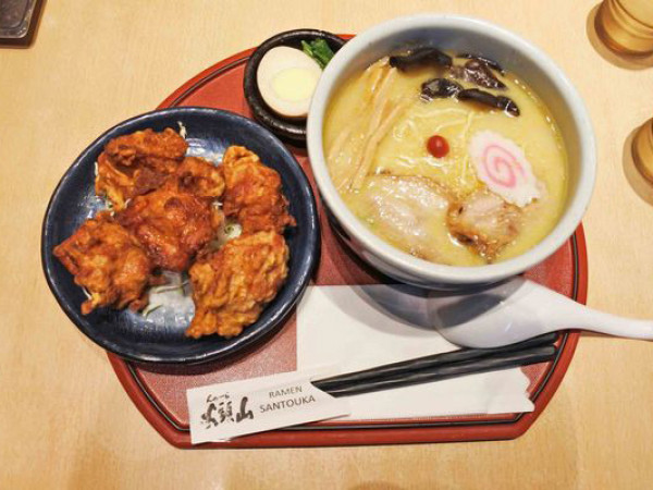 台北天母SOGO/山頭火拉麵/來自北海道/濃郁湯頭的日式拉麵