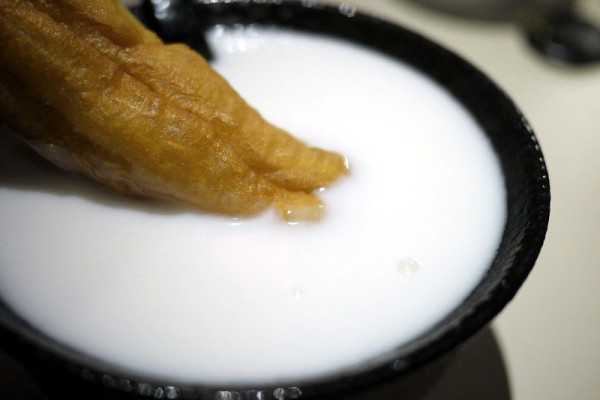 【台北】原杏杏仁茶アーモンド茶 ● 東區不只有粉圓~還有美味杏仁茶!