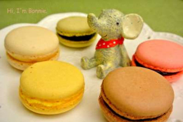 【甜點。台中。邦】樂蒙地法式甜點　有多久沒有好好享受一下兩人時光了呢　（台中，甜點，法式，馬卡龍，伴手禮）