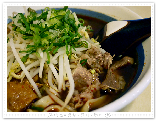 [台南食記] 三商巧福~新品麻辣蘭州牛肉麵+中杯飲料‧歡慶30年！從小吃到大的口碑連鎖店！(試吃)