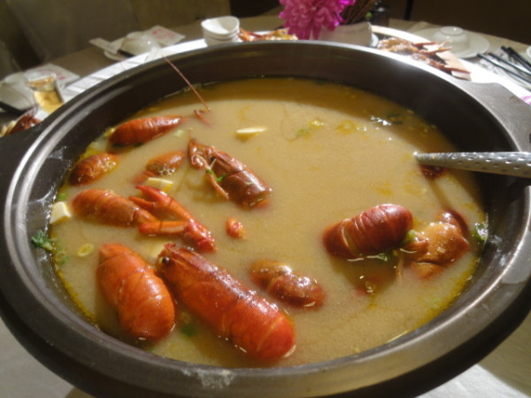 (美食 屏東市) 喜久日本餐廳 ~ 可以吃到整隻龍蝦, 蝦膏味道超濃的味噌湯!