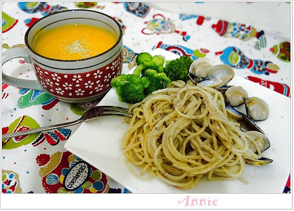  EAT@HOME[饗在家  即時宅配料理]  讓料理溫暖家裡的每顆心