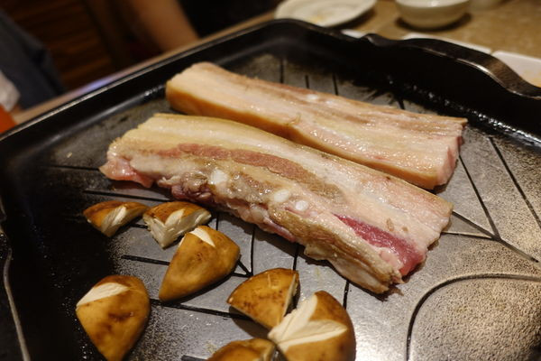 (胖樺食記)捷運中山站推薦餐廳「韓太閣韓國烤肉料理」/林森北路七條通韓國街/商業午餐/高CP值套餐