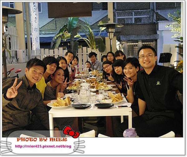 ►美食 溫馨小品 向口咖啡Corner coffe-bar  巷弄裡優質咖啡廳◄