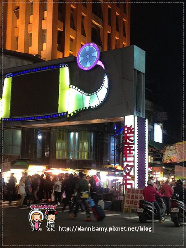 ♥中和線捷運頂溪站覓食♥▋永和樂華夜市平價選擇【角頭炙燒牛排】▋
