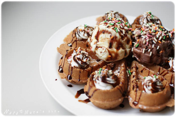 繽紛冰淇淋鬆餅X甘醇單品咖啡‧輕復古風瀰漫的Moment磨時間咖啡館