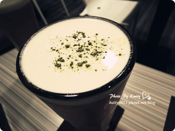 ∥新竹美食∥下午茶 綠蓋茶。館 信義店，誠品樓上「文青少女」一下！