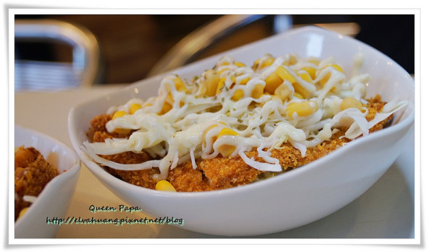 [台中。下午茶。採訪]  凱薩盒子 的下午茶時光 日式手羽先 吃法手技大公開