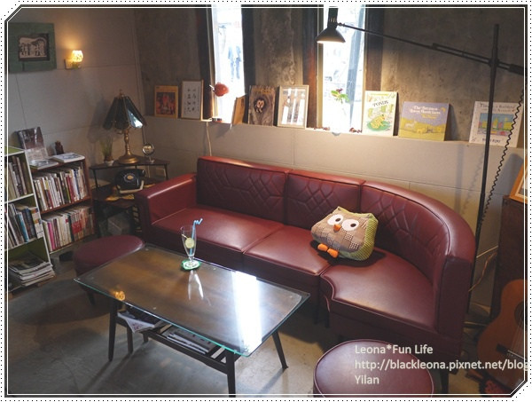 【旅遊】倉庫裡的書香咖啡香。宜蘭舊書櫃-二手書咖啡輕食