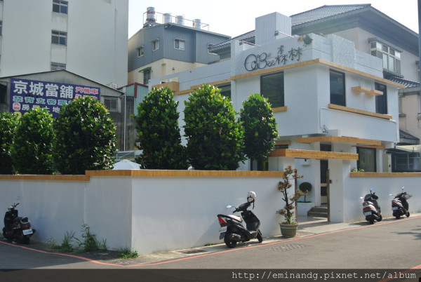 台中 北區。<<親子餐廳>>QBee森林-沙坑 積木 繪本 孩子國