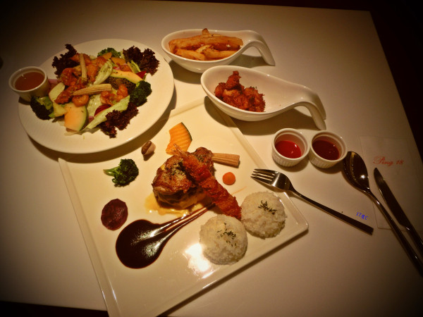 【台中。西區】沉醉在法式浪漫國度中享用美食～PING 18日法輕食（邀約）