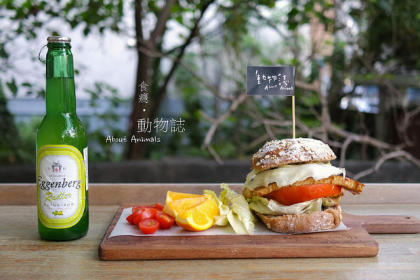 [食癮-輕食/素食]動物誌About Animals-有理想的小店，讓我們一同守護動物/捷運萬隆站/素食/甜點/啤酒