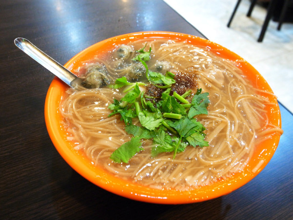 GRD日誌---23062011 油庫口蚵仔麵線漢生店面新開幕