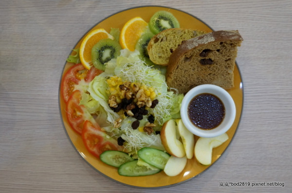 【台中東海】晨坊早午餐－餐點百元有找！豐富又健康