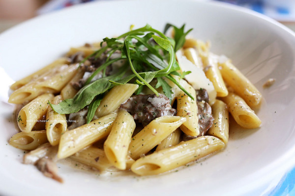 【南投埔里】二月咖啡 埔里店February coffee - 義麵燉飯千層麵.聚餐用餐好選擇.假日建議先訂位