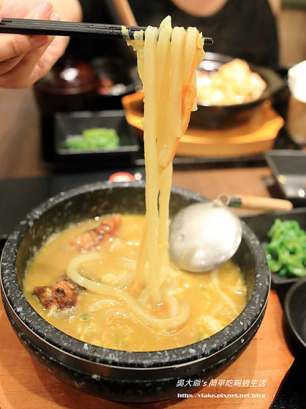 『食記』台北市．信義誠品．阪急百貨．MONSEN烏龍麵門扇(不會再訪)