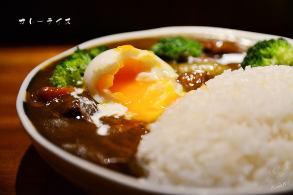 [台北信義區.捷運市政府]茗荷日本料理和食みょうが,半熟溫泉蛋牛肉咖哩飯、鹽烤鯖魚午餐定食