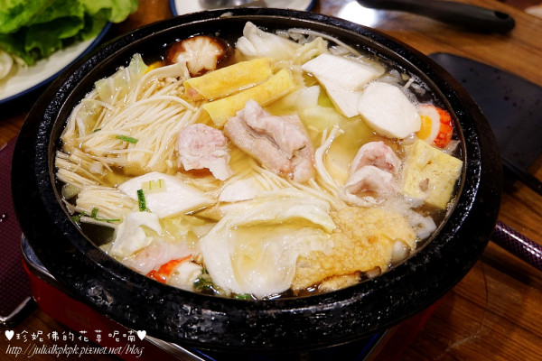 【高雄-鼓山區】鼎川石頭火鍋：令人懷念的味道（附有兒童遊戲區）