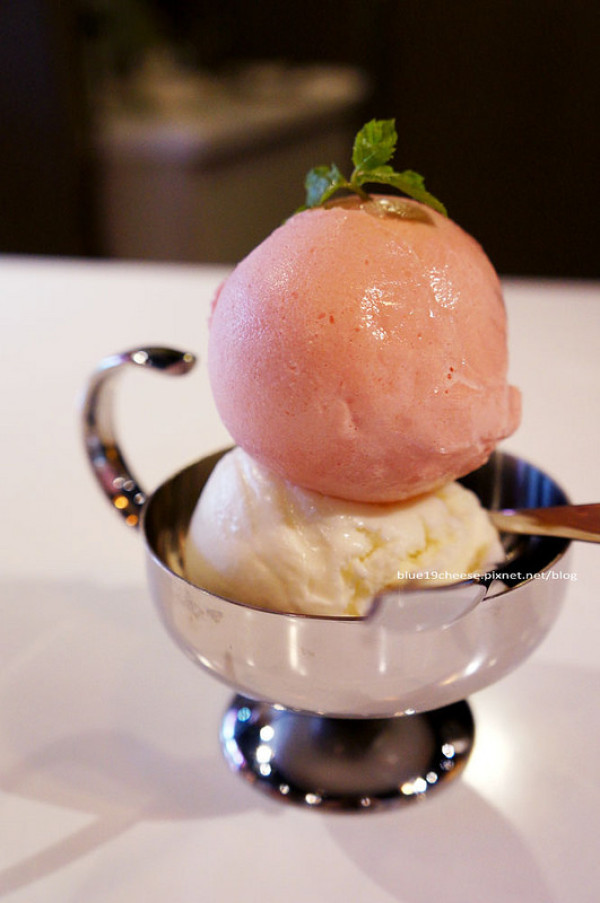 【台中冰品推薦】Im Talato - 台灣在地食材新鮮冰淇淋.義大利製作手法.近期很喜歡的冰淇淋.西瓜和生乳酪口味好好吃喔~