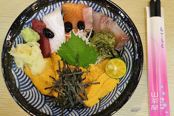 【中山站】山茶屋~巷弄中平價的生魚料理