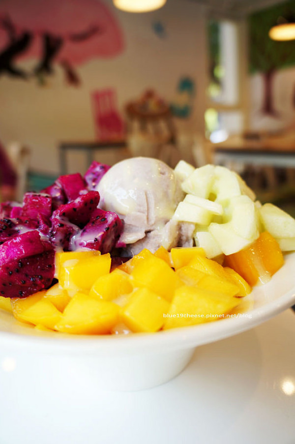 【豐原冰品美食推薦】四季微涼 時尚冰品 - 熱食.飯類.輕食.炸物.茶飲.冰品.新鮮水果.通通都有.豐原區再推一家好去處