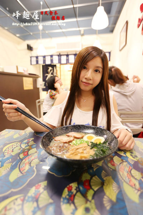 台中【峰麵屋】溫暖人心日式全麥拉麵店×每日限量×快來嚐鮮~♥
