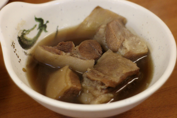 
鄉野炭燒羊肉爐
