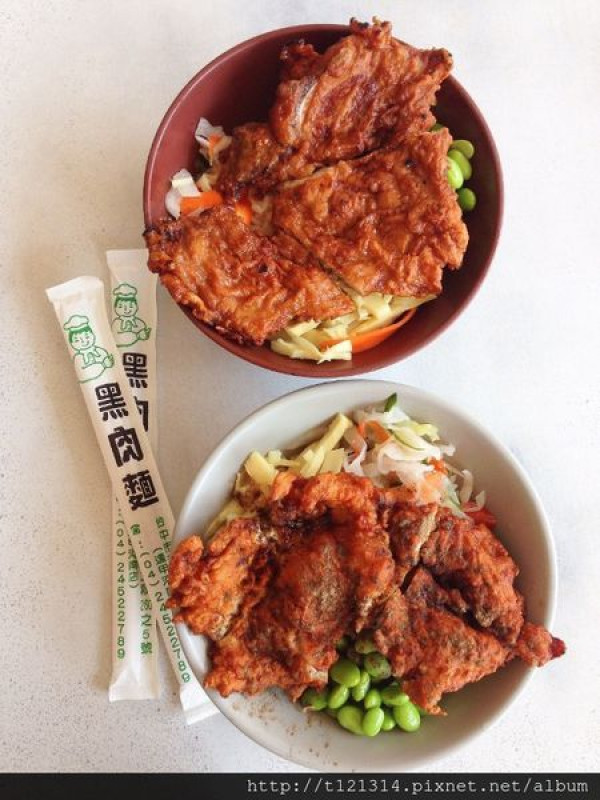 【台中】 聽說老闆很黑的黑肉麵 