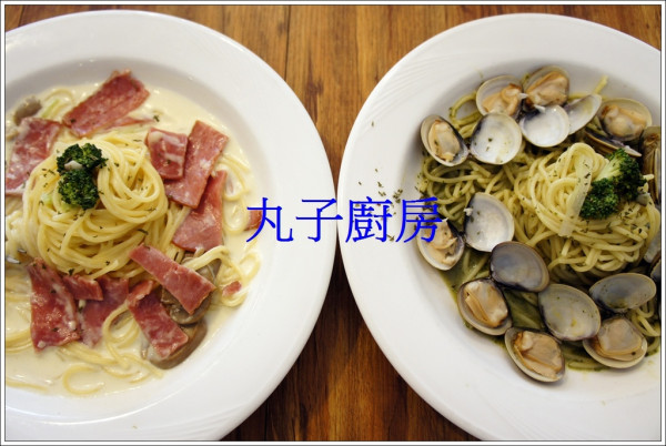 [樹林  丸子廚房] 鄉村風早午餐 ♪ 外頭有超大超好玩公園  遛小孩沒煩惱♪