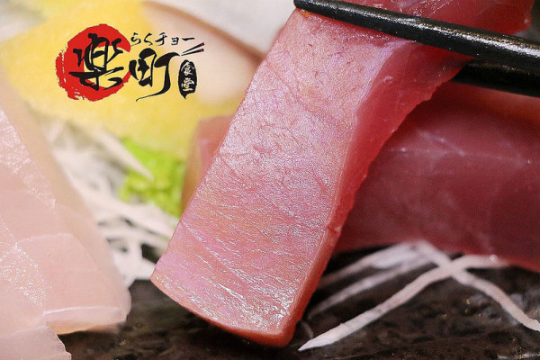 【羽諾食記】『樂町食堂』❤台北中山區高CP值日式料理 超厚實生魚片 超大顆的握壽司讓你每口都超滿足❤捷運行天宮站平價日式料理推薦