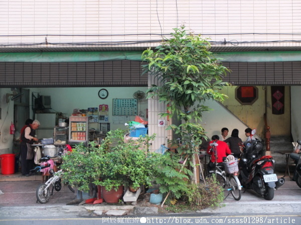 【美食特搜。台南市東區】韋家乾麵。大導演李安最愛吃的巷子口乾麵修改文章