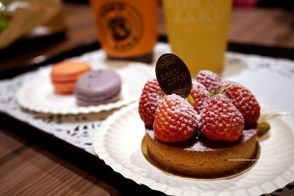 【台中西屯】札庫咖啡ZAKU ZAKU秋紅谷店 - 秋紅谷.朝馬轉運站.Johnson喬山健康科技旁.烘焙輕食甜點咖啡.自己取餐自己回收