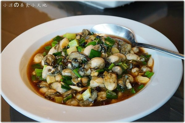 『台中，西屯區』東方龍中華真味料理║充滿濃濃古典奢華中國風。2015年前の小聚餐