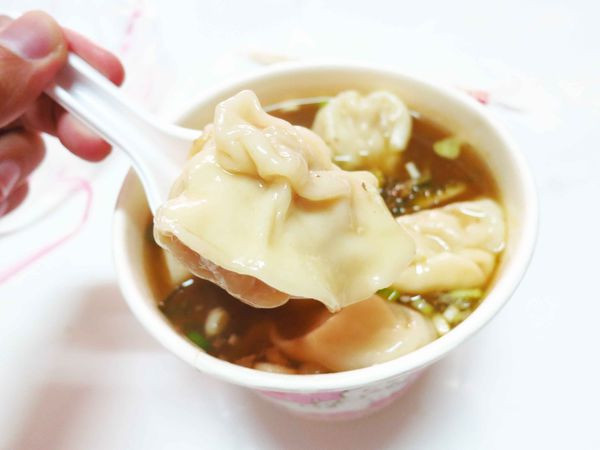 【新莊】旺旺餃子館-水餃大顆又飽滿