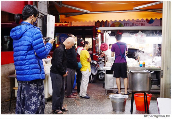 阿清香菇肉燥飯 | 傍晚才營業，在地人推薦的宵夜美食 