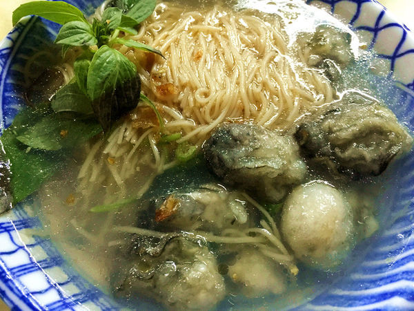 【台北 北投區/捷運北投站】營養鮮蚵&鼎邊銼雞捲(北投市場)