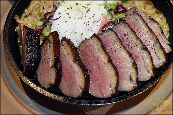 台中西區義式料理。Pmam Bistro。高CP值SOGO商圈聚餐餐廳。東森新聞報導有鴨肉界周杰倫之稱的豪野鴨推薦必點@sunny吃喝遊樂