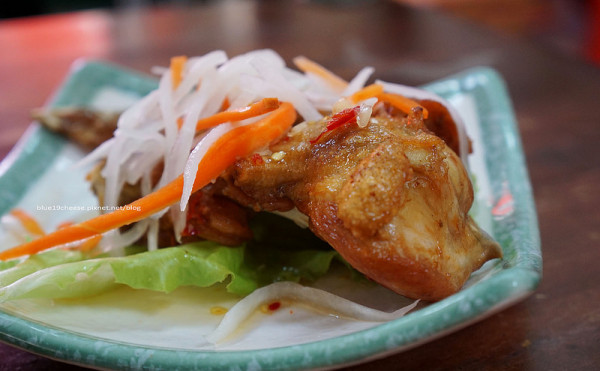 【台中霧峰】道地越南小吃 阿雲 - 霧峰越南料理小吃推薦.CP值滿高的.煎豬排炸雞翅膀來一份.春捲河粉不要錯過.巨人保齡球場和永利電子遊戲場旁