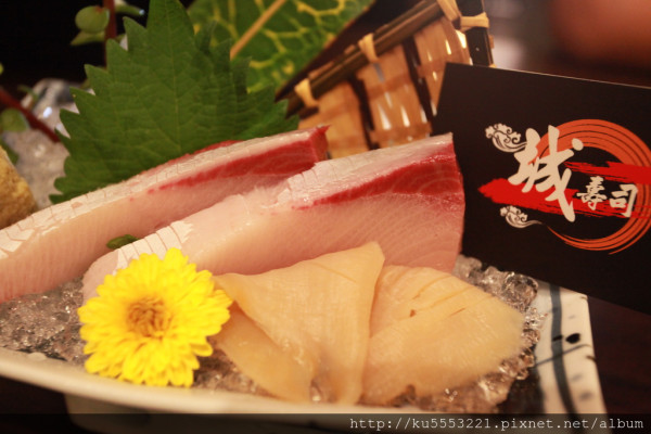 吃。台南｜安平・中日式家庭料理・壽司・生魚片「安平城壽司」。