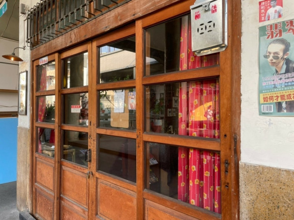 【台南 中西區】國華街深夜咖啡台南-秘氏咖啡 香港九龍城寨的的復刻